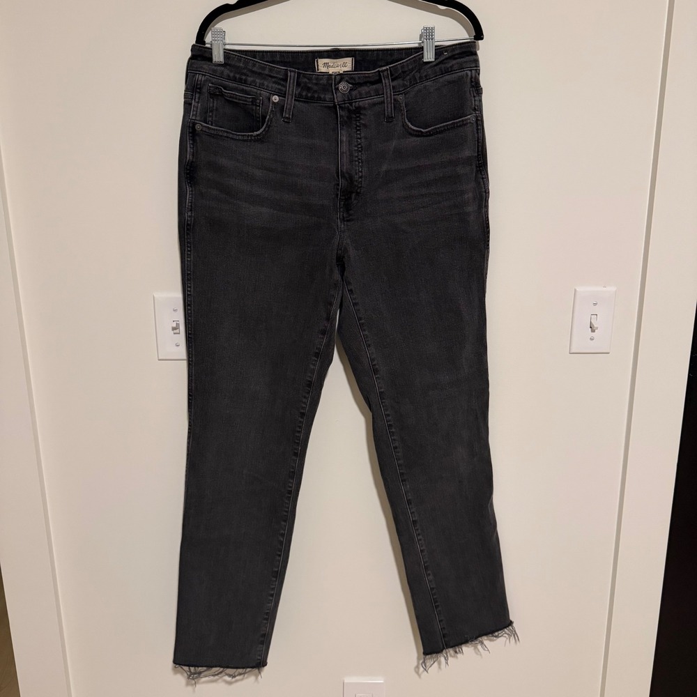 Madewell Curvy Mid-Rise Stovepipe Jeans Faded‎ Black Raw Hem Size 31